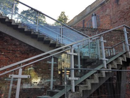 How to get to the playground from the Chopin Museum in Warsaw 